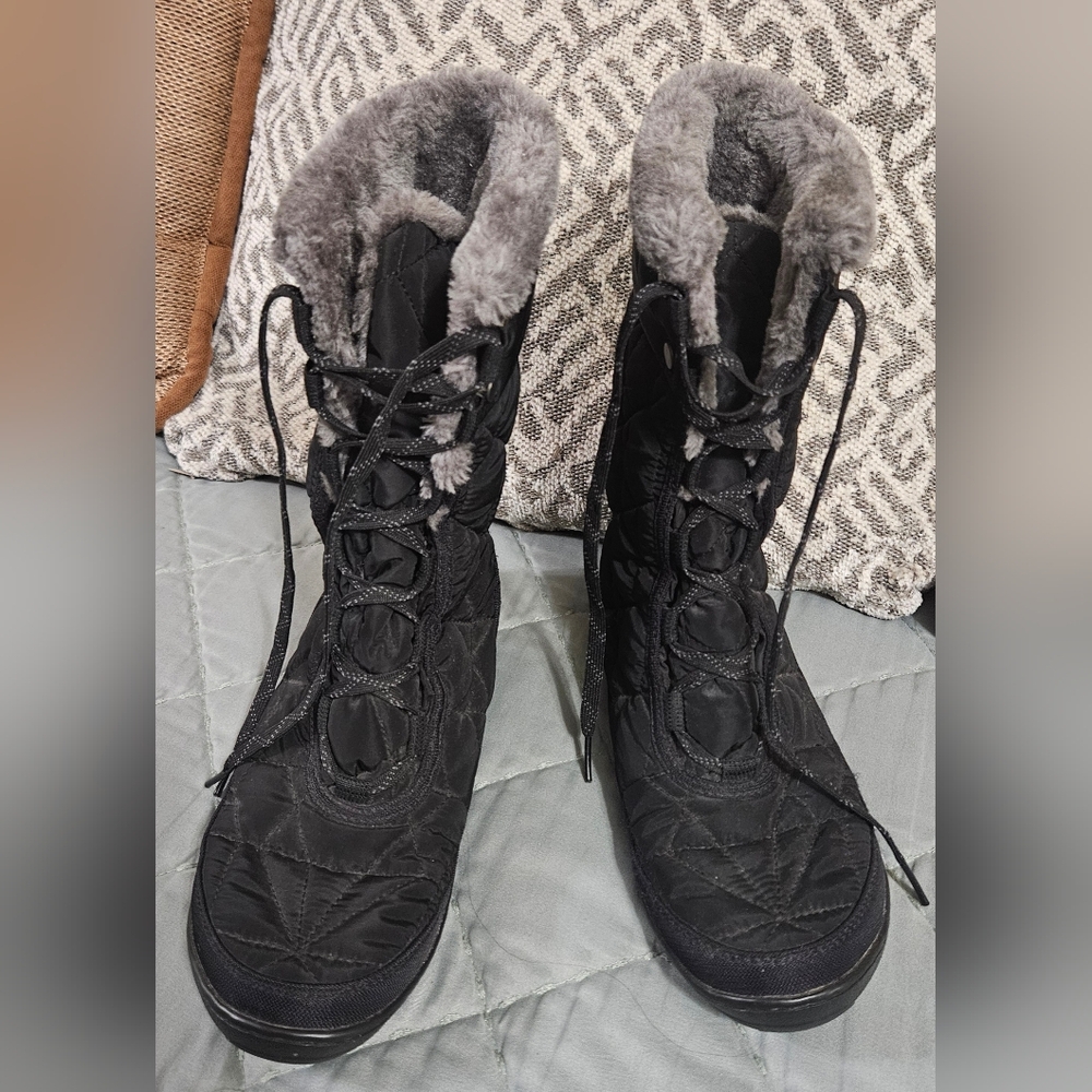 Columbia Black Quilted Winter Boots